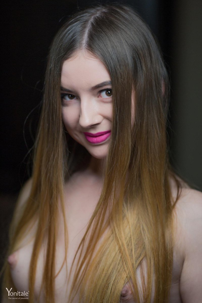 Галина, 19 лет, 0 размер груди